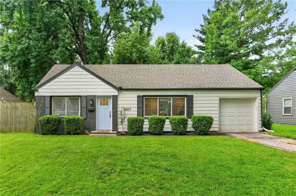 2507 W 77th Street, Prairie Village, KS 66208 - #1