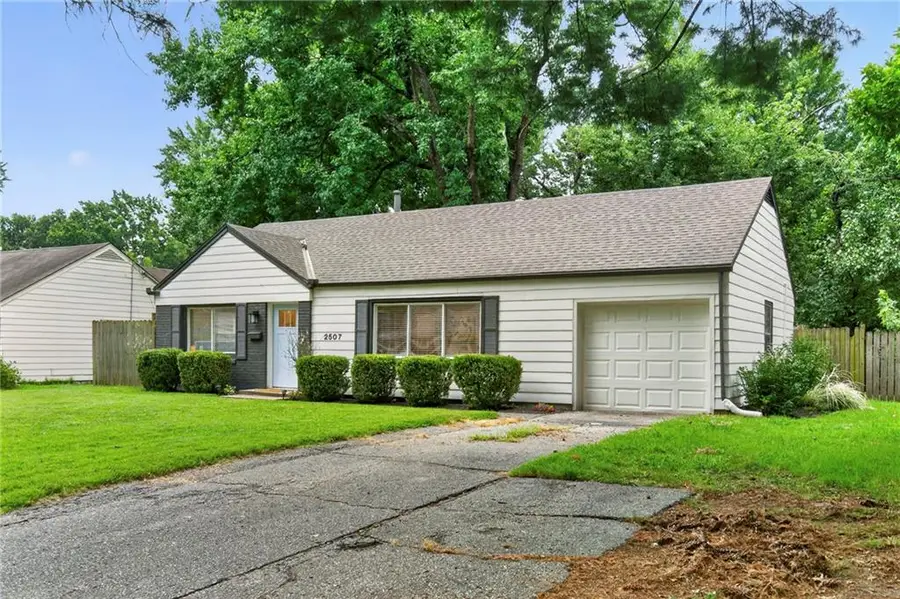 2507 W 77th Street, Prairie Village, KS 66208 - #2