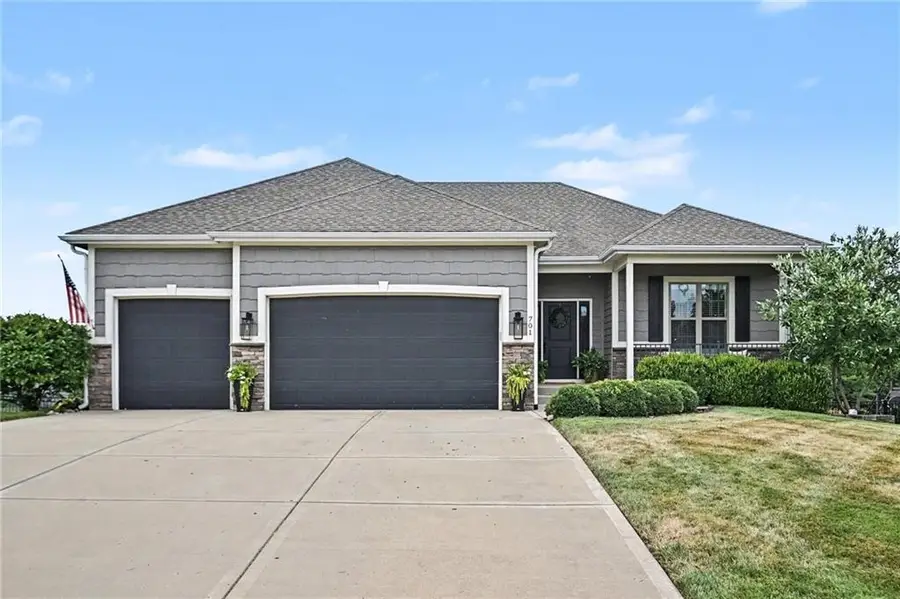 701 Indian Trail Court, Smithville, MO 64089 - #3