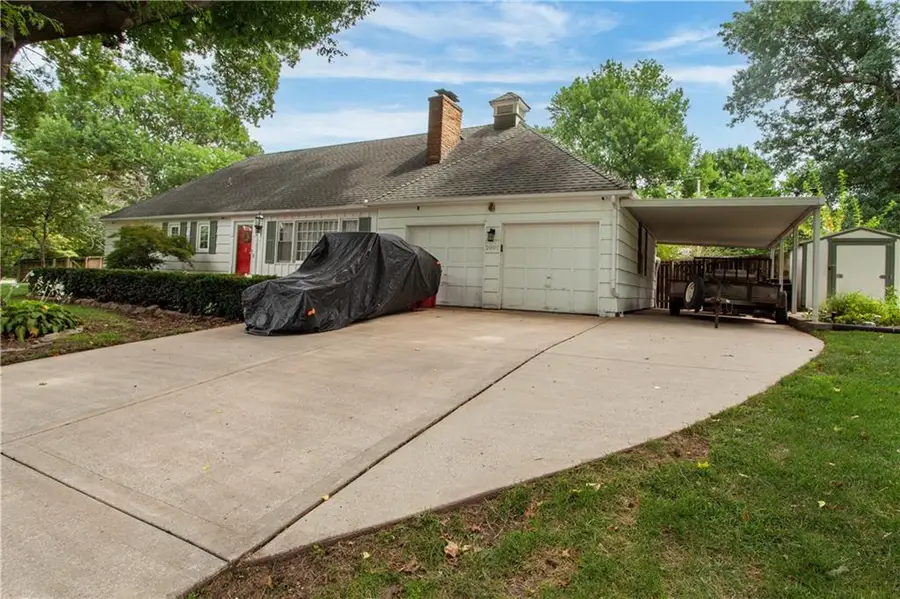 2801 S Overton Avenue, Independence, MO 64052 - #2