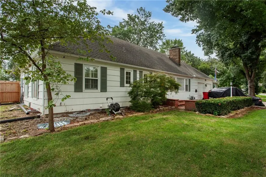2801 S Overton Avenue, Independence, MO 64052 - #3