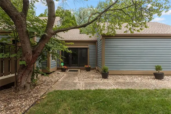 331 Westwoods Circle, Liberty, MO 64068