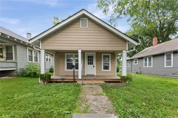 707 S Tremont Avenue, Ottawa, KS 66067