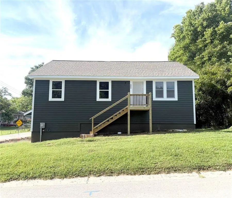 800 SW South Avenue, Blue Springs, MO 64015 - #1