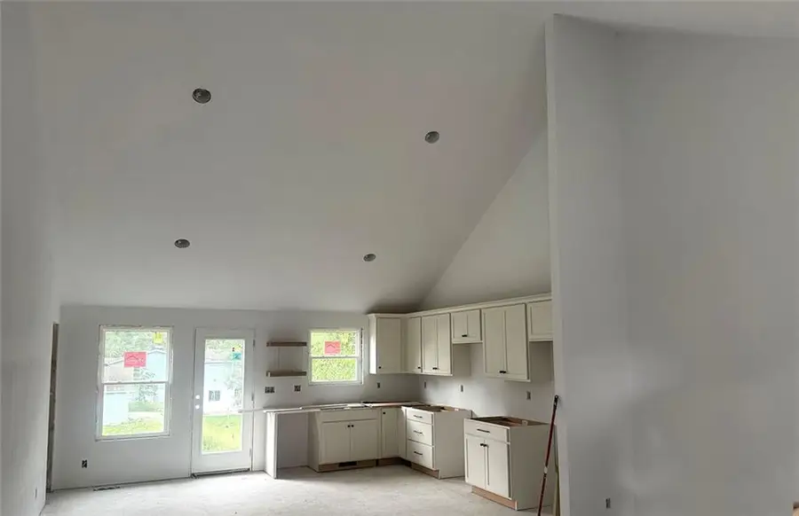 800 SW South Avenue, Blue Springs, MO 64015 - #2