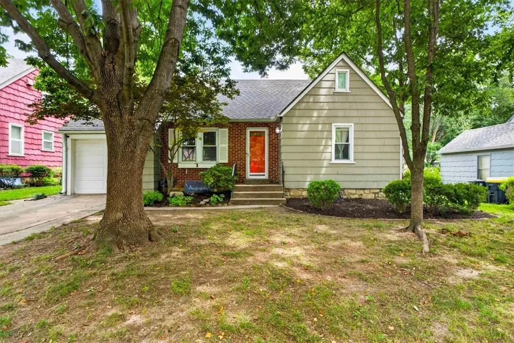 8407 Mercier Street, Kansas City, MO 64114 - #1