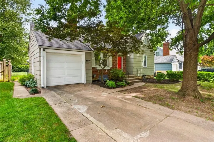 8407 Mercier Street, Kansas City, MO 64114 - #2