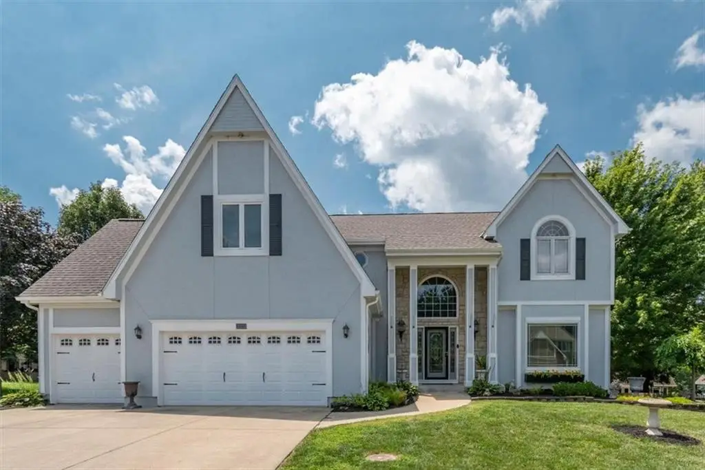 2525 SE Nottingham Drive, Lees Summit, MO 64063 - #1