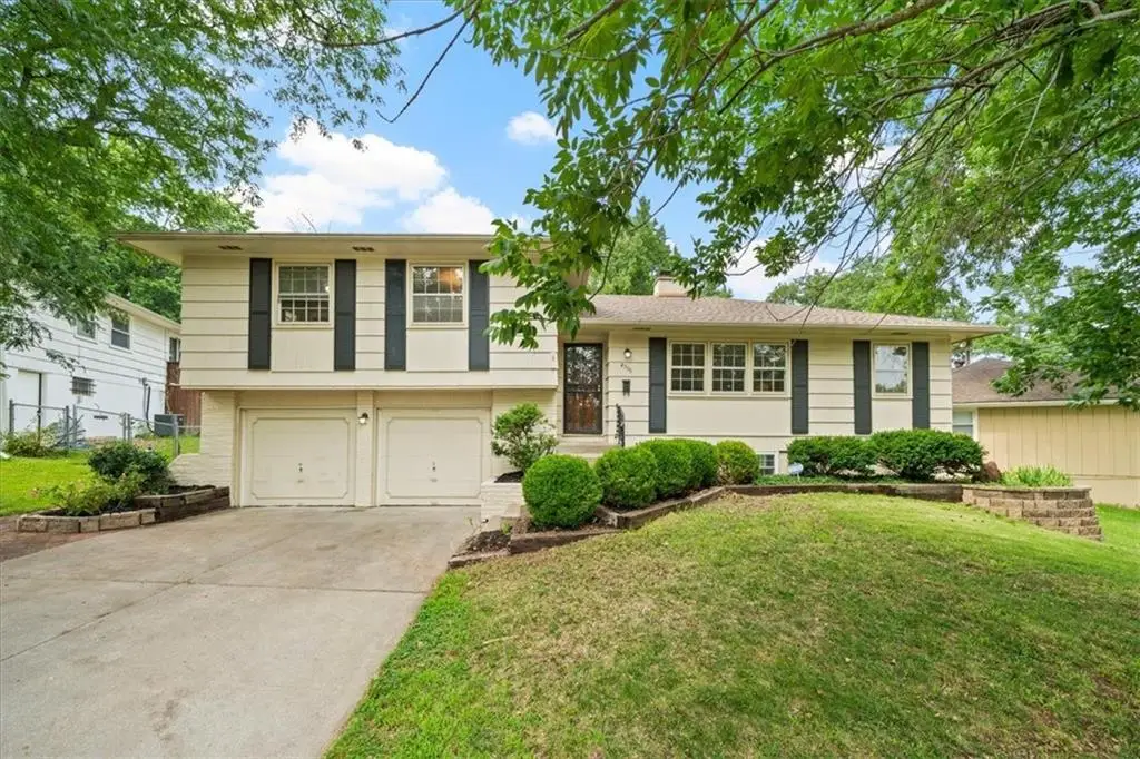 4506 E 105 Street, Kansas City, MO 64137 - #1