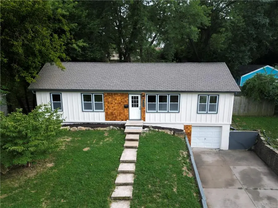 9425 E 67th Terrace, Raytown, MO 64133 - #2