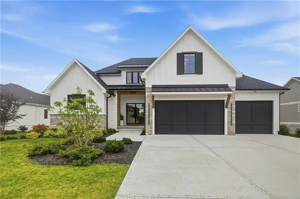 10675 W 142nd Terrace, Overland Park, KS 66221