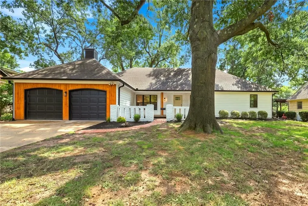10131 Linden Street, Overland Park, KS 66207 - #1