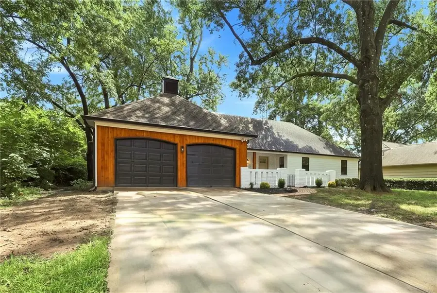 10131 Linden Street, Overland Park, KS 66207 - #3
