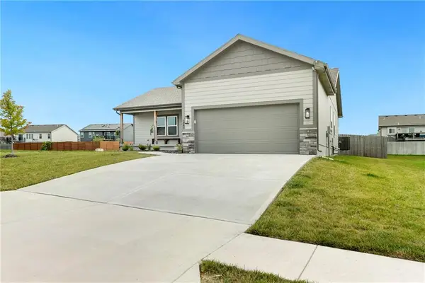 1201 NW 4th Street, Oak Grove, MO 64075