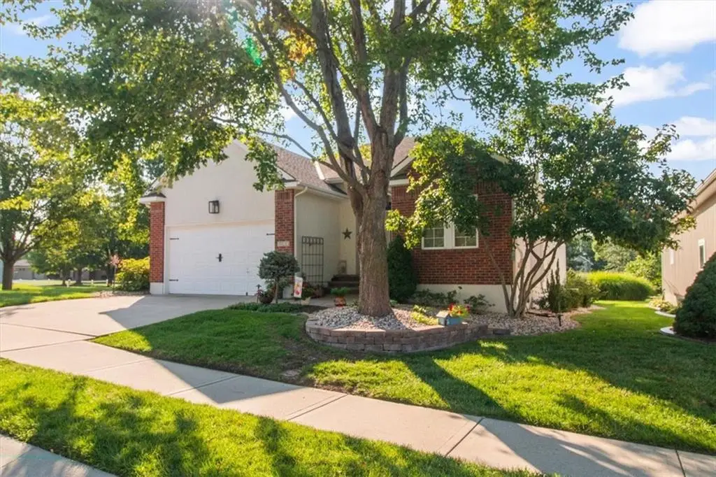 4833 SW Soldier Drive, Lees Summit, MO 64082 - #1