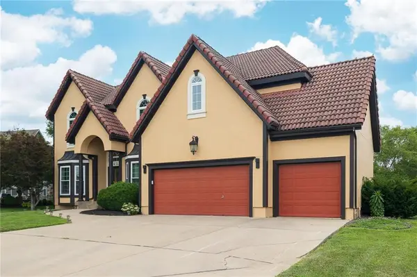 4232 NE Tremont Court, Lee's Summit, MO 64064