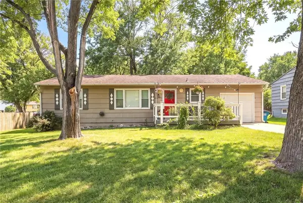 7306 Dearborn Street, Overland Park, KS 66204