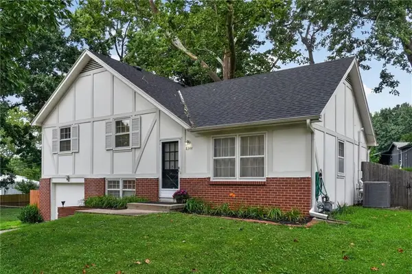 8344 England Street, Overland Park, KS 66212