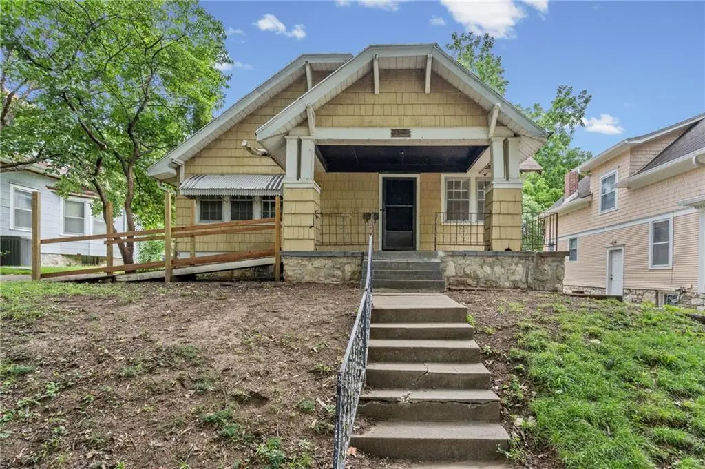 4219 Terrace Street, Kansas City, MO 64111 - #1