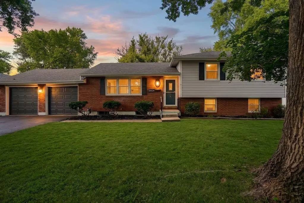 6404 E 133rd Terrace, Grandview, MO 64030 - #1