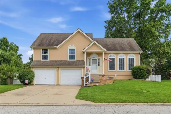 903 Silver Lake Circle, Raymore, MO 64083
