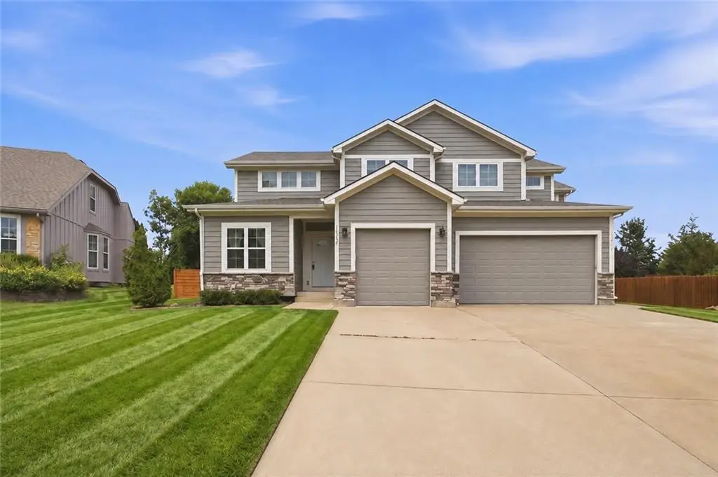 10906 W 115th Street, Overland Park, KS 66210 - #1