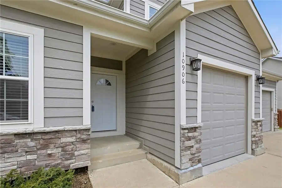 10906 W 115th Street, Overland Park, KS 66210 - #3