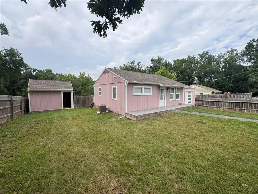 9122 Askew Avenue, Kansas City, MO 64132 - #2
