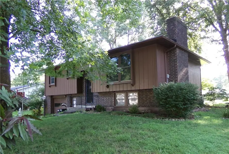 1403 Ridgeway Drive, Richmond, MO 64085 - #2