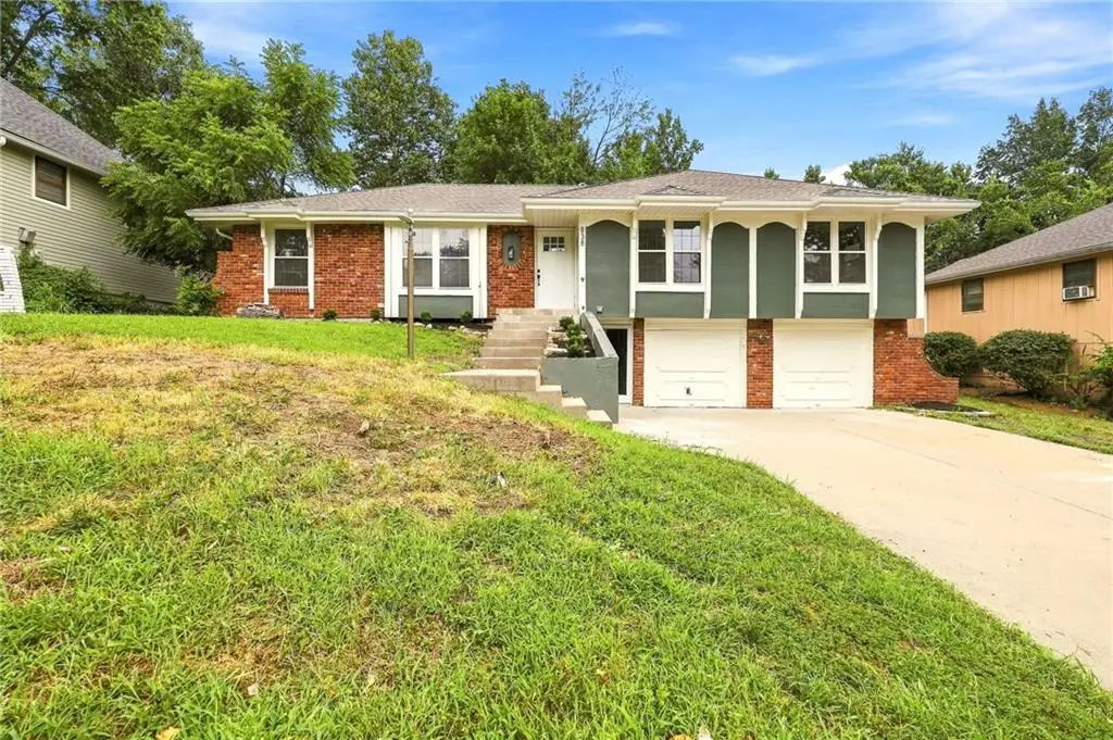 838 NW 69 Th Place, Kansas City, MO 64118 - #1