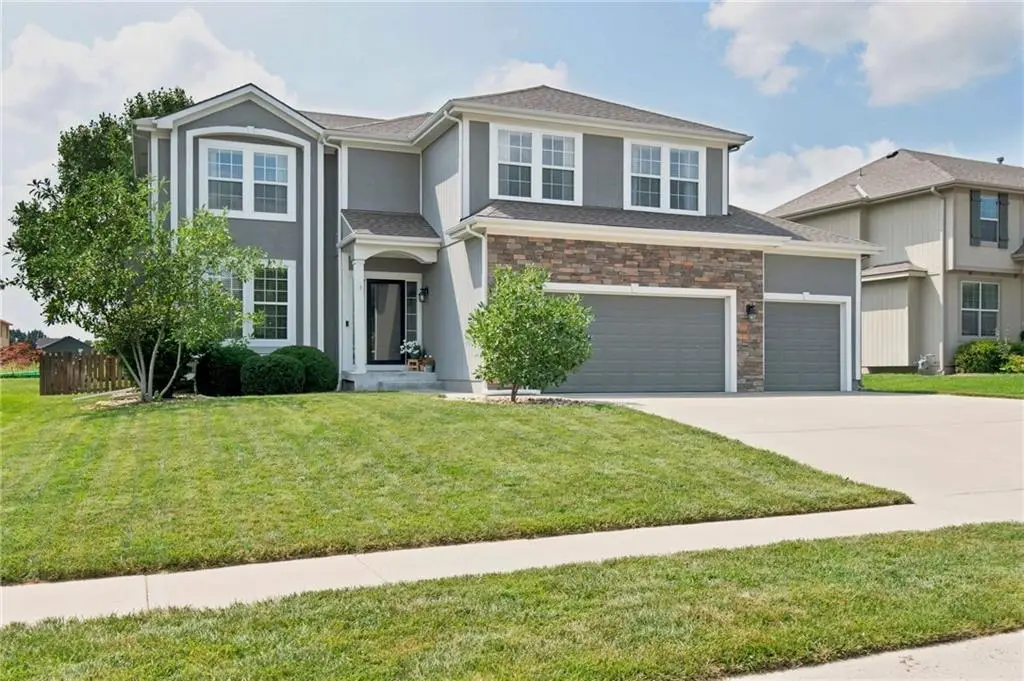 16584 S Lind Road, Olathe, KS 66062 - #1