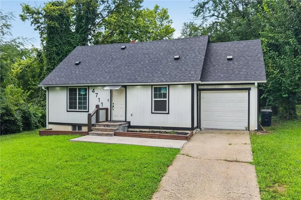 4711 E 43rd Street, Kansas City, MO 64130 - #1