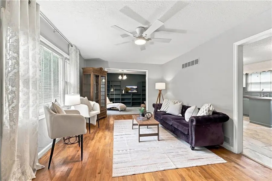 1007 S Logan Avenue, Independence, MO 64050 - #3