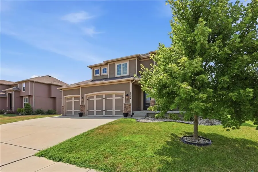 1729 Cambridge Circle, Kearney, MO 64060 - #3