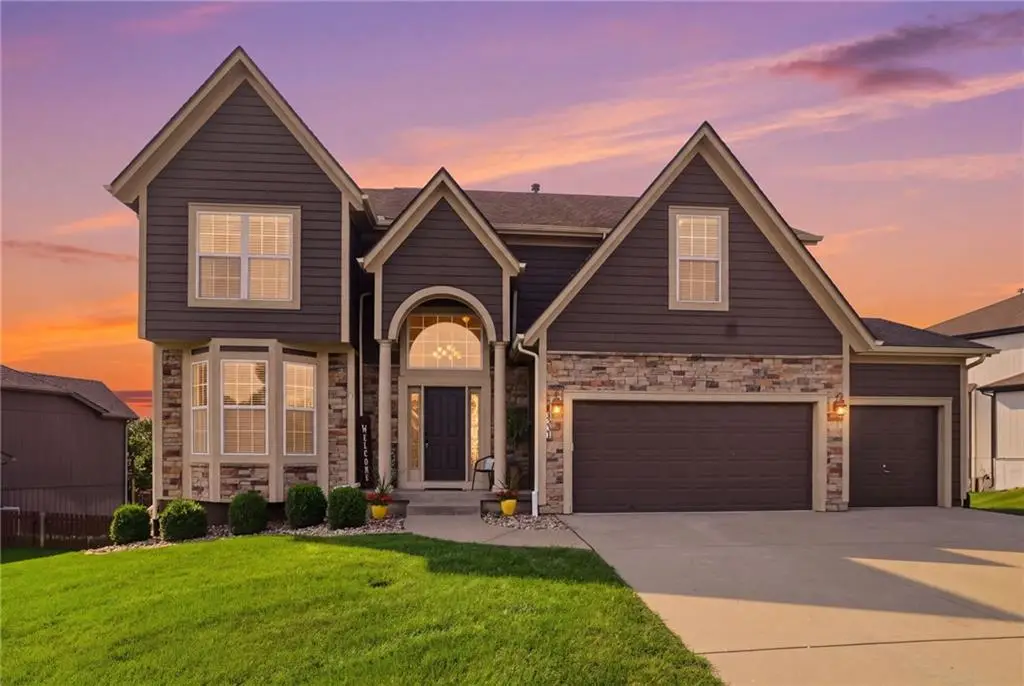 2221 SW Hawk View Road, Lees Summit, MO 64082 - #1