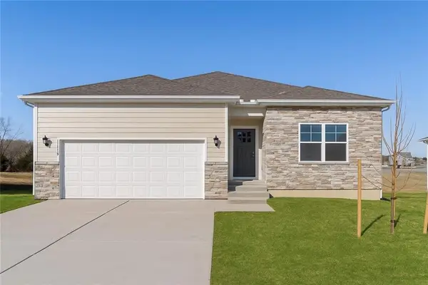 19751 W 201st Street, Spring Hill, KS 66083