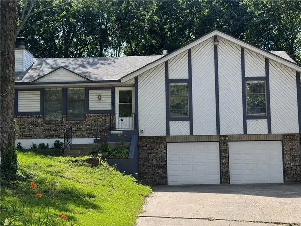 6708 N Broadway Street, Kansas City, MO 64118