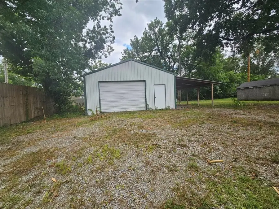 705 W Magnolia Street, Cherokee, KS 66724 - #2