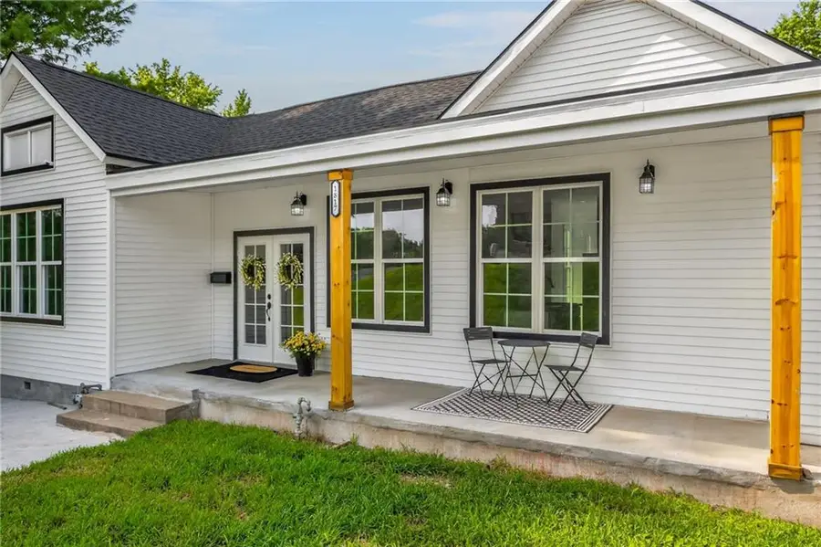 1817 Beattie Street, Saint Joseph, MO 64501 - #3