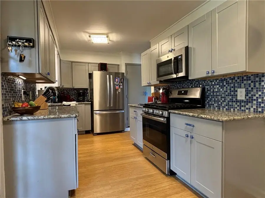 2910 N 32nd Street, Saint Joseph, MO 64596 - #3