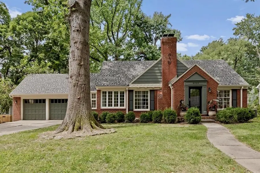 8020 Manor Road, Leawood, KS 66206 - #2