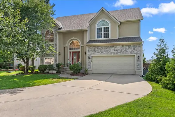 15514 S Hunter Street, Olathe, KS 66062
