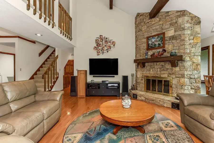 3001 W 121st Terrace, Leawood, KS 66209 - #3