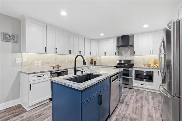 30405 Oak Grove Road, Paola, KS 66071