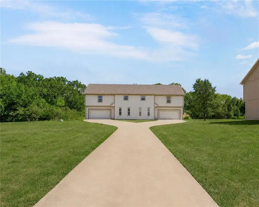 5129 Woodland Drive, Shawnee, KS 66218 - #2
