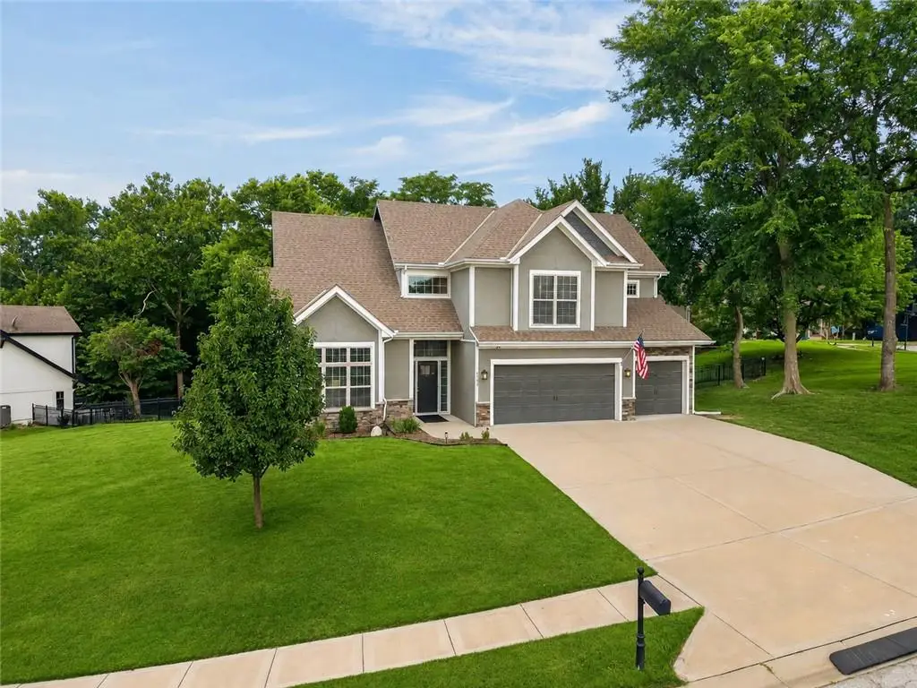 6388 NW Sioux Drive, Parkville, MO 64152 - #1