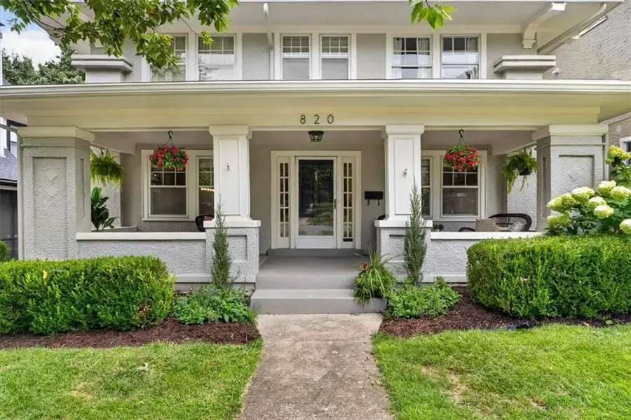 820 W 72nd Street, Kansas City, MO 64114 - #2