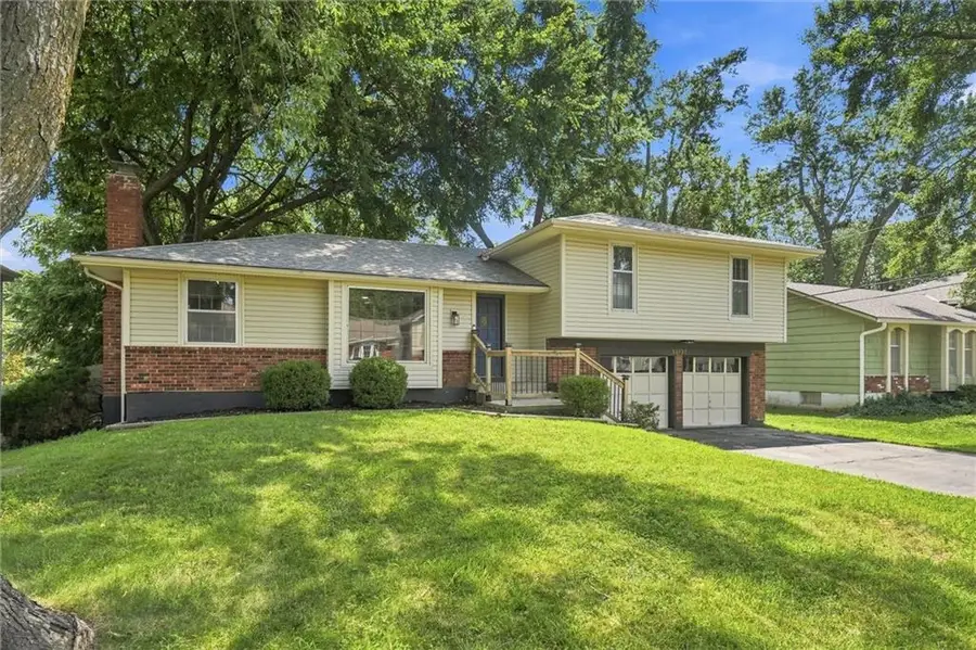 12727 W 100th Street, Lenexa, KS 66215 - #2