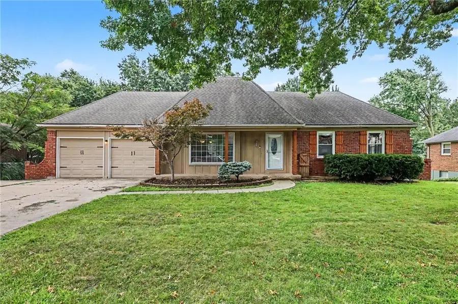 702 NW 12th Street, Blue Springs, MO 64015 - #3