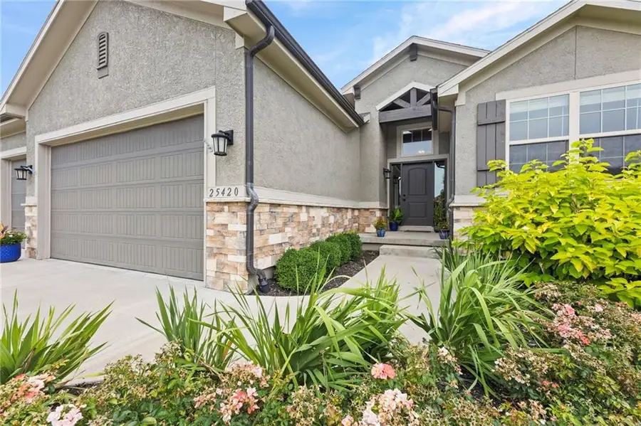 25420 W 146th Street, Olathe, KS 66061 - #3